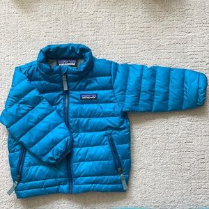 Patagonia: puffy size 6-12 months.